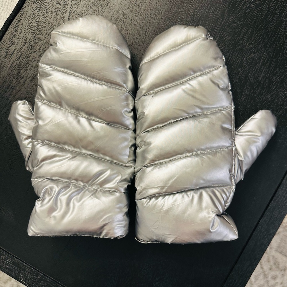 NEW!  Anthropologie silver puffer mittens - women’s (one size)